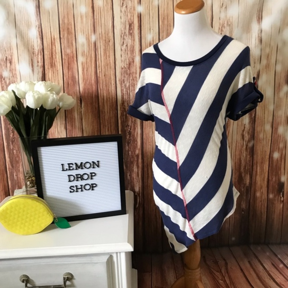 Cute asymmetrical knitted top